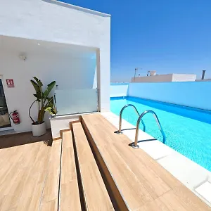 Nuevo En Primera Planta A Con Piscina Apartamento